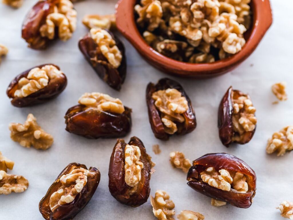 Dates with Nuts 